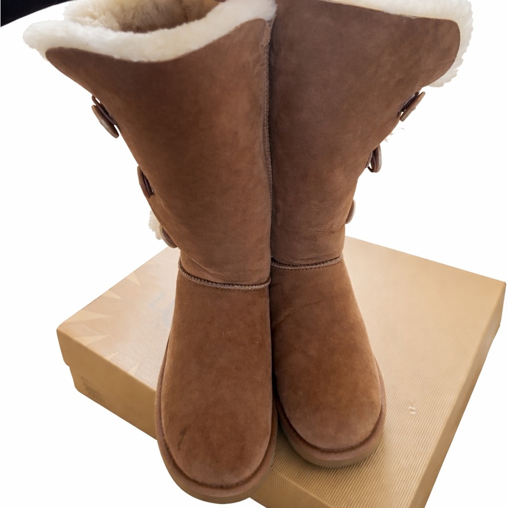 UGG BOOTS - image 2